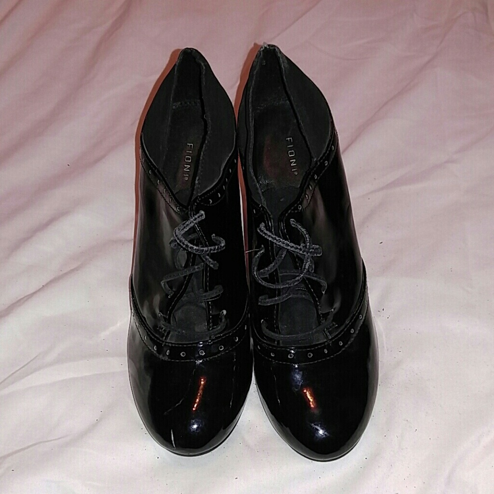 Fioni lace up shiny black heels